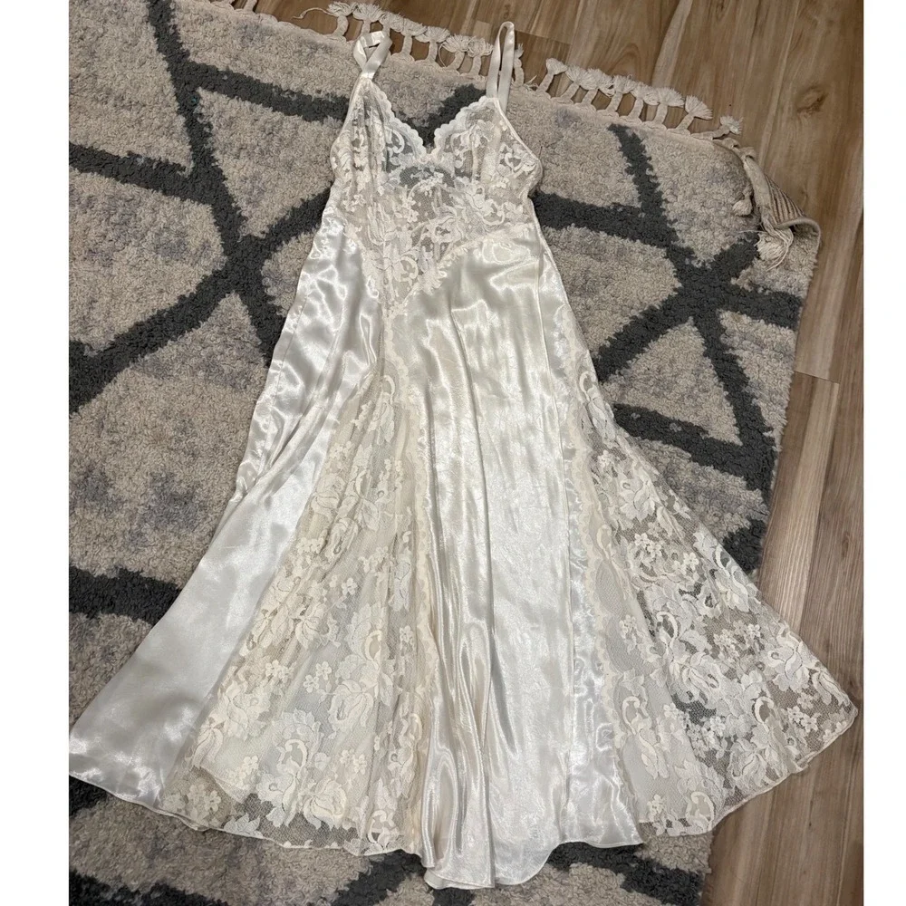 Vintage Victoria's Secret Gold Label Lace Satin Maxi Slip Dress Ivory Ethereal x
